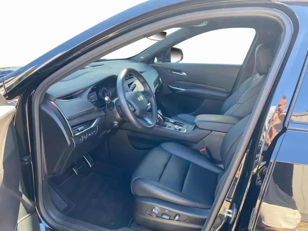 Cadillac XT4 2.0 T Sport AWD AHK+360 Kamera+Navi 07/2023-photo-9