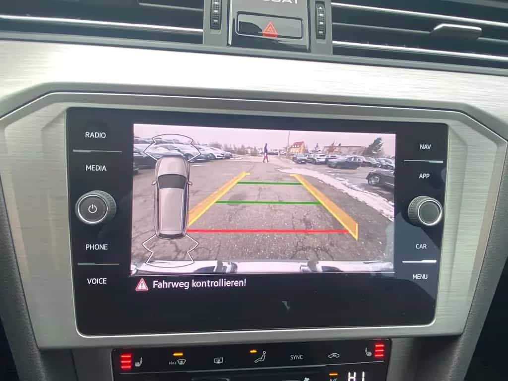 Volkswagen Passat Variant 1.5 TSI ACC PDC KAM NAVI LED SHZ 07/2022-photo-16