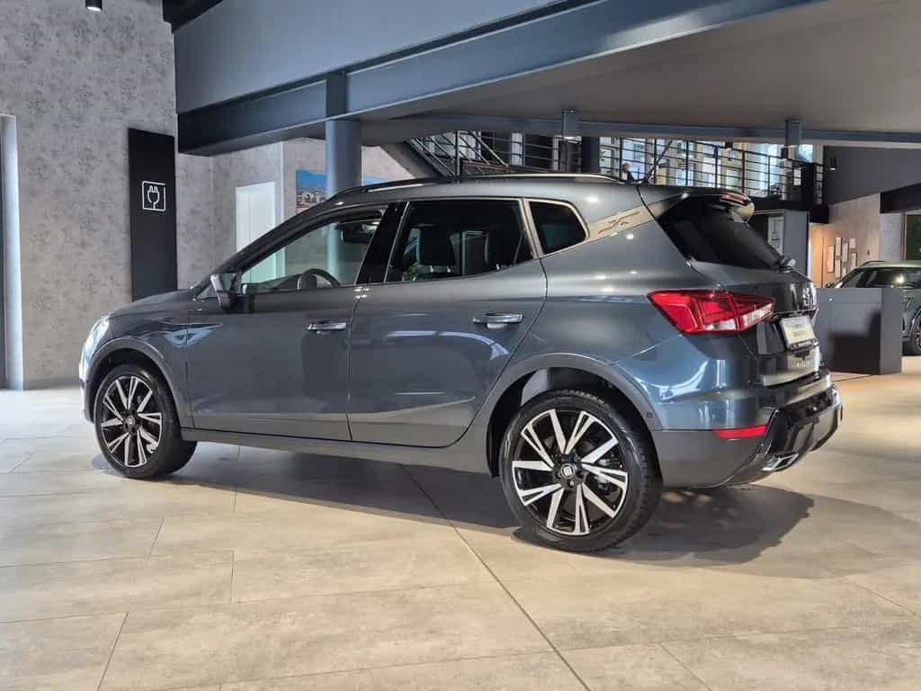 Seat Arona FR Black Edition 1.0 TSI 110 PS 7-Gang-DSG 06/2021-photo-1