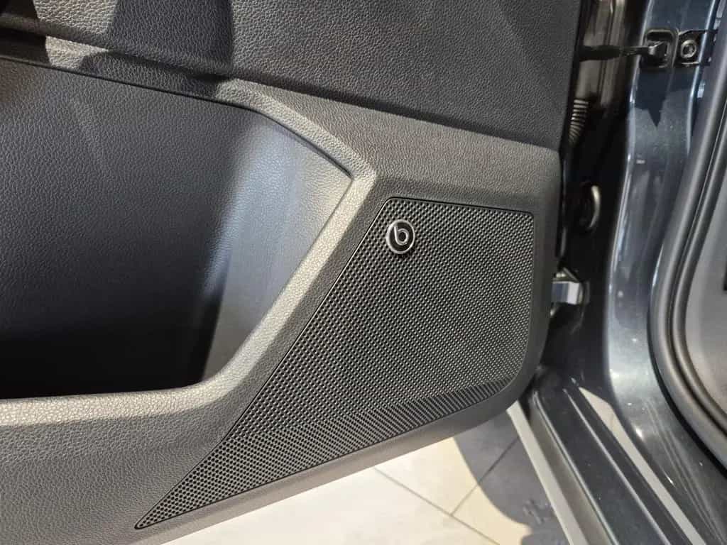 Seat Arona FR Black Edition 1.0 TSI 110 PS 7-Gang-DSG 06/2021-photo-4
