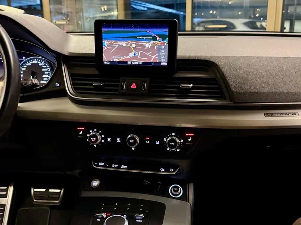 Audi SQ5 3.0 TFSI QUATTRO AHK LEDER NAVI B&O MATRIX 02/2018-photo-26