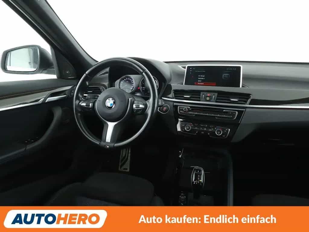 BMW X1 sDrive 20i M Sport Aut.*NAVI*LED*HUD*PANO*H&K 01/2019-photo-11
