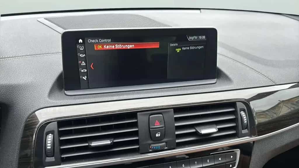 BMW 2 Series i Coupe*M* Luxury Line*Automatik*SHZ*1.Hand* 07/2019-photo-16