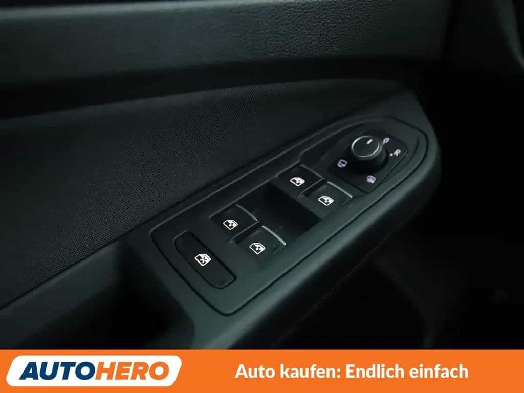 Volkswagen Golf VIII 2.0 TSI GTI Aut.*NAVI*LED*ACC* 01/2021-photo-24