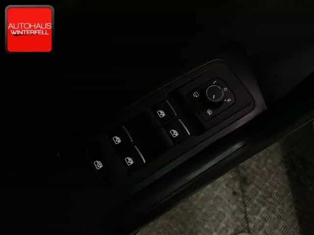 Volkswagen T-Roc 1.5 TSI Sport AHK+LED+NAVI+ACC+CARPLAY+ 04/2018-photo-27