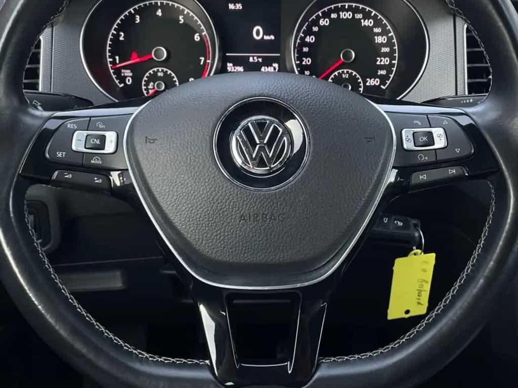 Volkswagen Golf Sportsvan 06/2015-photo-13