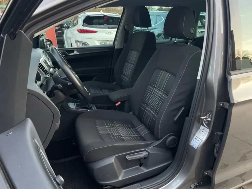 Volkswagen Golf Sportsvan 06/2015-photo-21