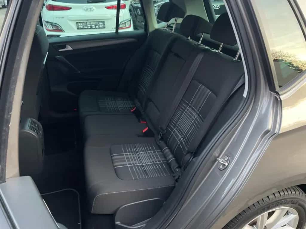 Volkswagen Golf Sportsvan 06/2015-photo-26