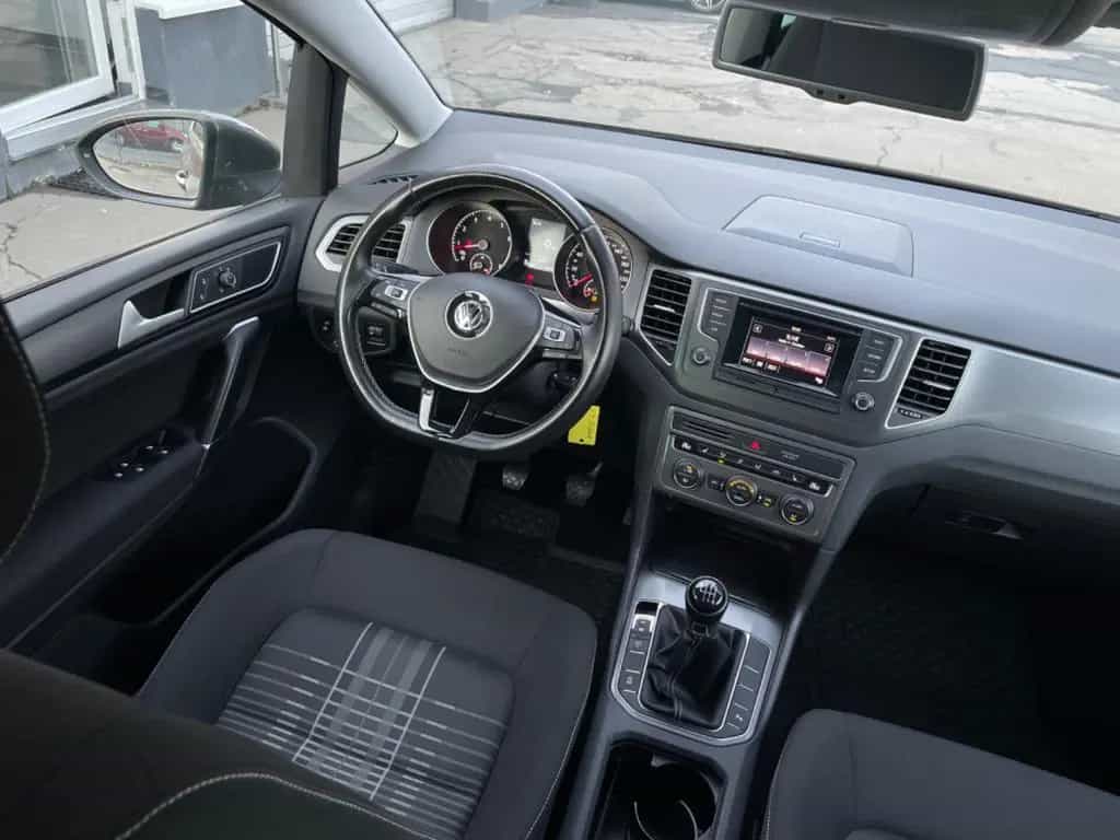 Volkswagen Golf Sportsvan 06/2015-photo-27
