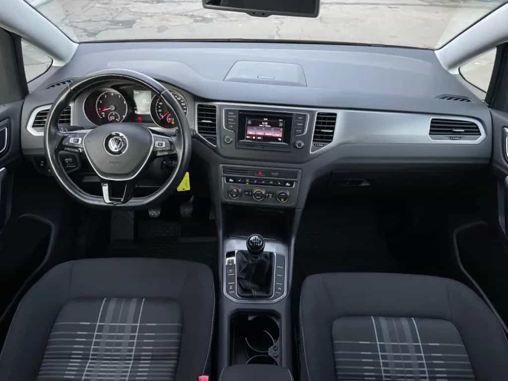 Volkswagen Golf Sportsvan 06/2015-photo-28
