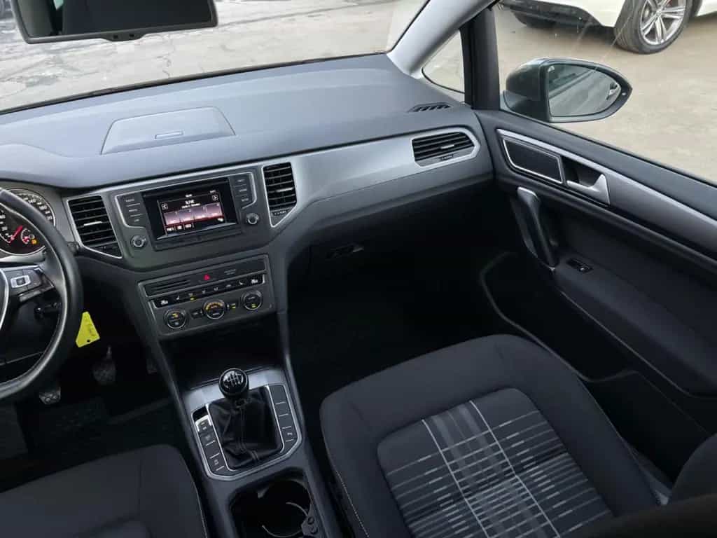 Volkswagen Golf Sportsvan 06/2015-photo-29