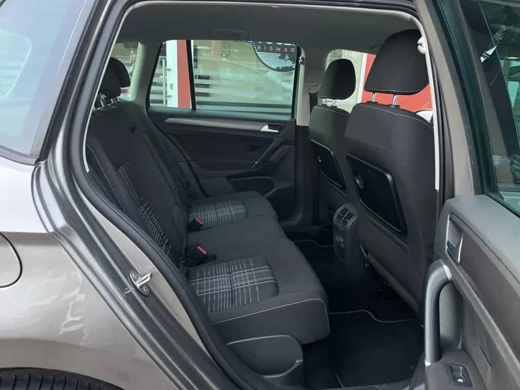 Volkswagen Golf Sportsvan 06/2015-photo-35