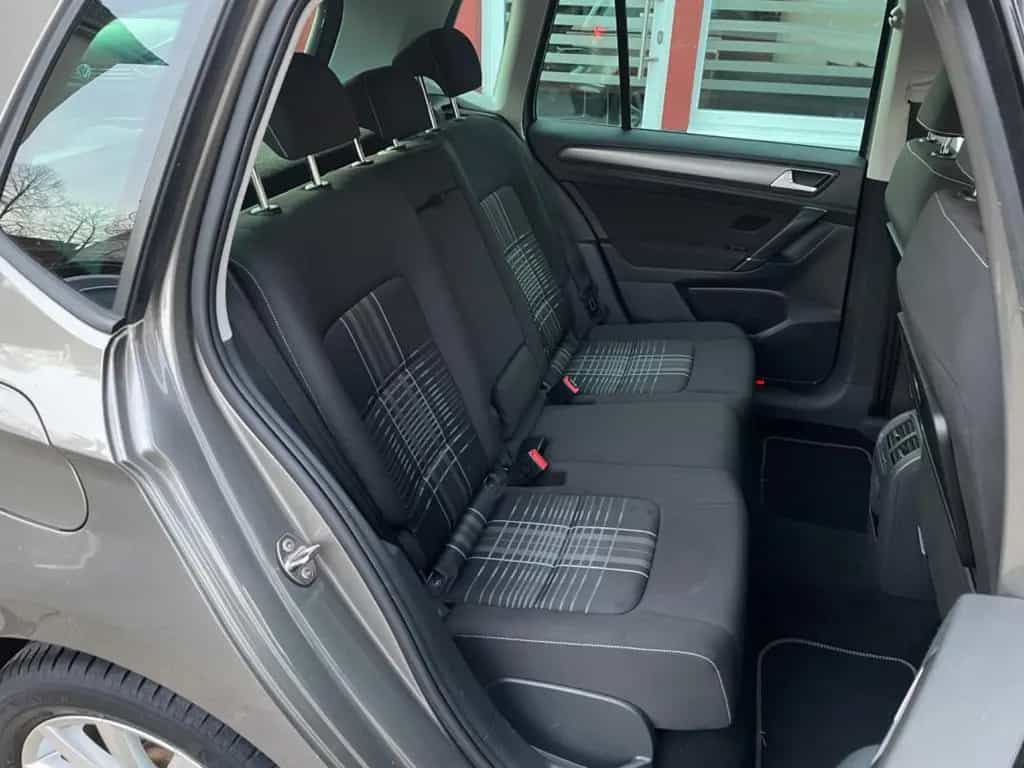 Volkswagen Golf Sportsvan 06/2015-photo-36