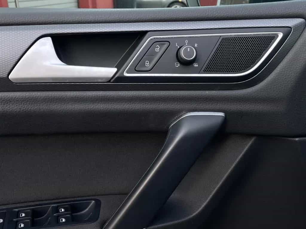 Volkswagen Golf Sportsvan 06/2015-photo-8