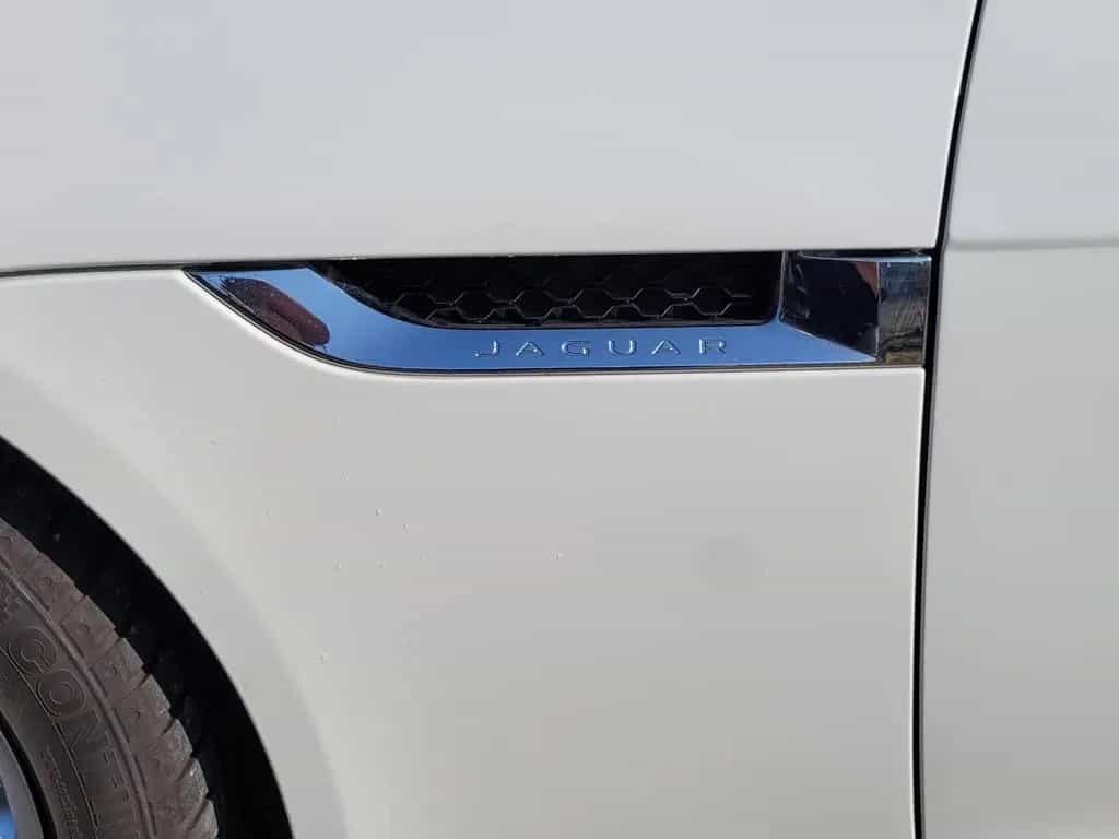Jaguar F-Type 3.0 L P340 V6 R-Dynamic 01/2019-photo-11