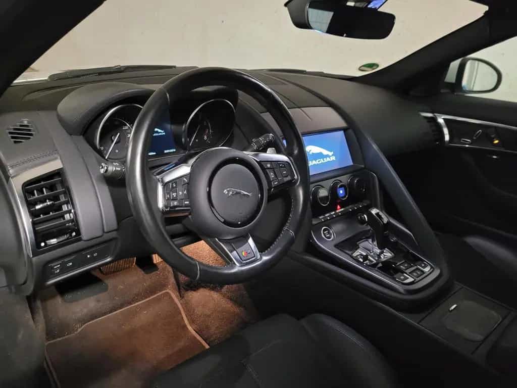 Jaguar F-Type 3.0 L P340 V6 R-Dynamic 01/2019-photo-14