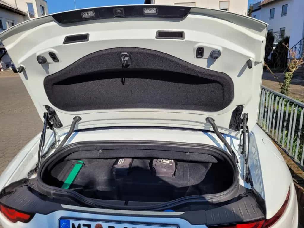 Jaguar F-Type 3.0 L P340 V6 R-Dynamic 01/2019-photo-16