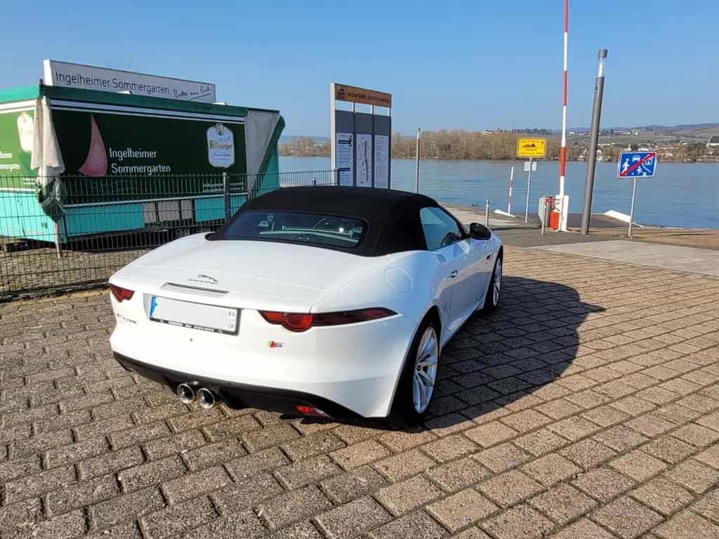 Jaguar F-Type 3.0 L P340 V6 R-Dynamic 01/2019-photo-3
