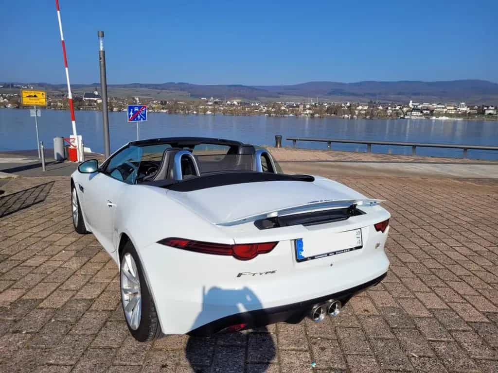 Jaguar F-Type 3.0 L P340 V6 R-Dynamic 01/2019-photo-7