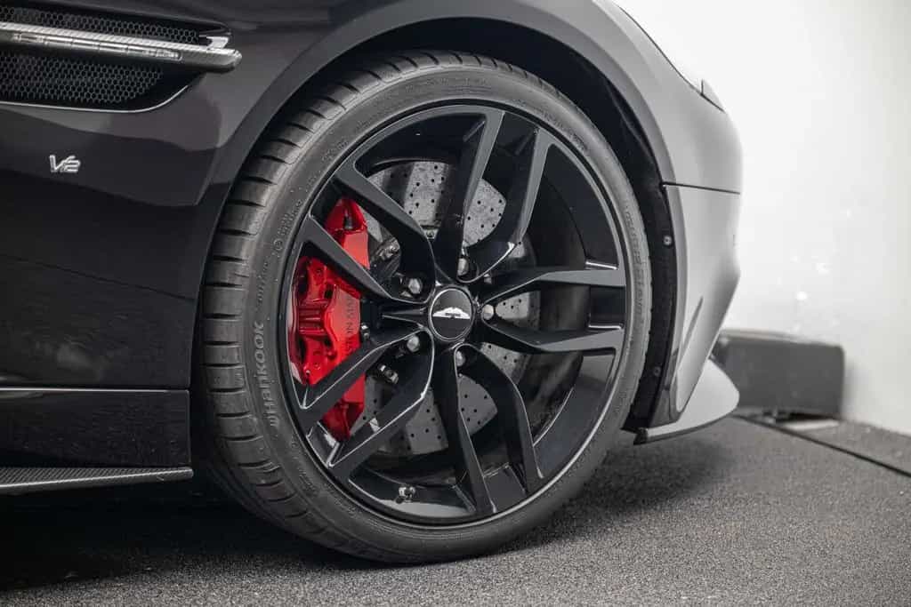 Aston Martin Vanquish VOLANTE 5.9 V12 570 CH 03/2018-photo-20