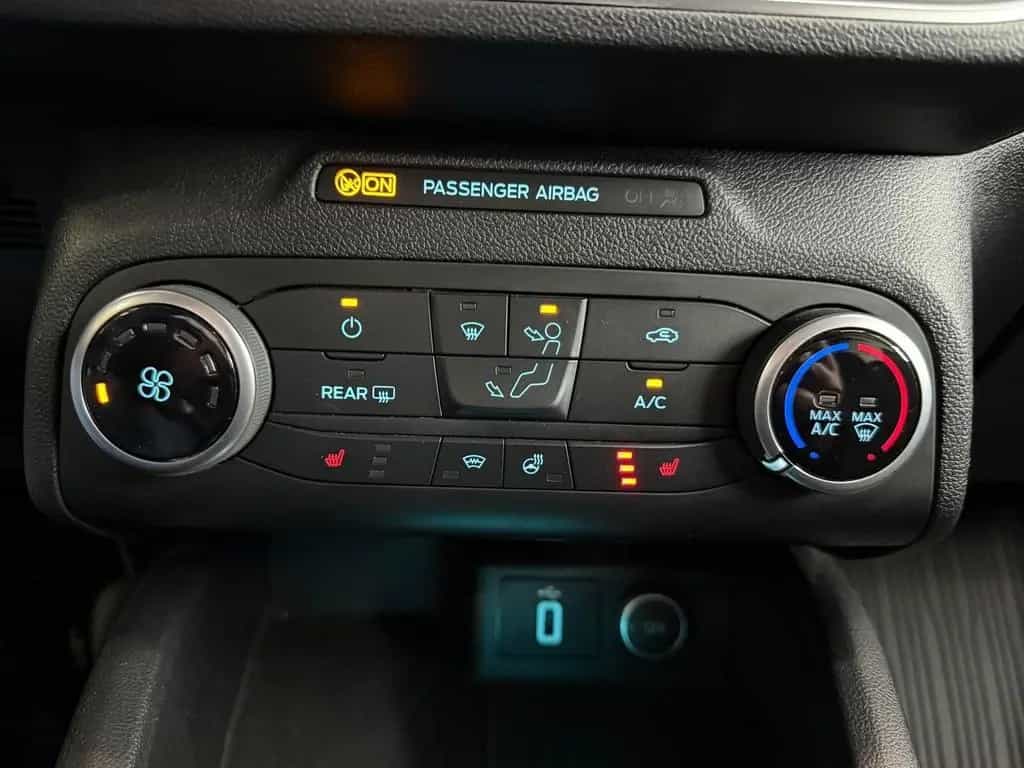 Ford Focus Turnier 1.0 EcoBoost Active AHK NAVI Ga... 05/2019-photo-17