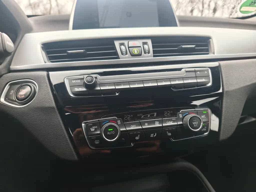 BMW X1 xDRIVE*2.0D*AUT*ADVANTAGE*LED*AHK*NAVI*ASSIST 02/2019-photo-25