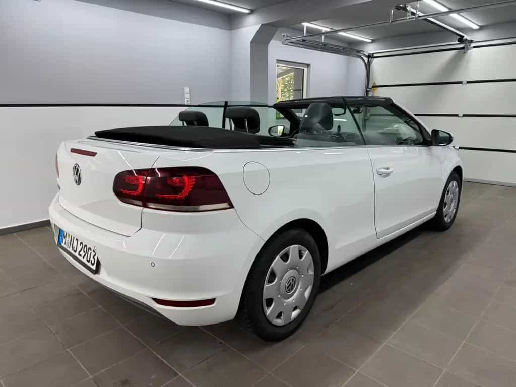 Volkswagen Golf 10/2011-photo-1