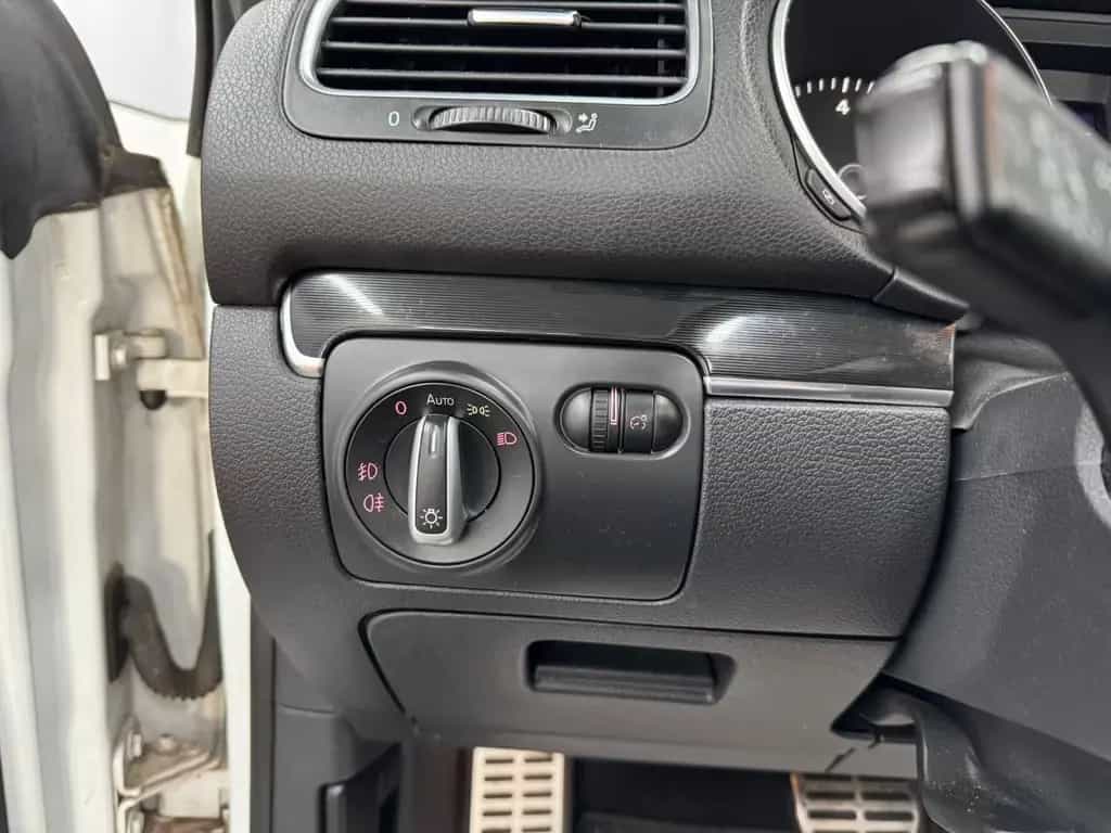 Volkswagen Golf 10/2011-photo-14