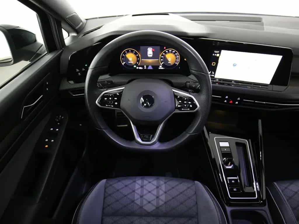 Volkswagen Golf VIII Variant 2.0 TSI DSG R-line LED Navi H 09/2022-photo-9
