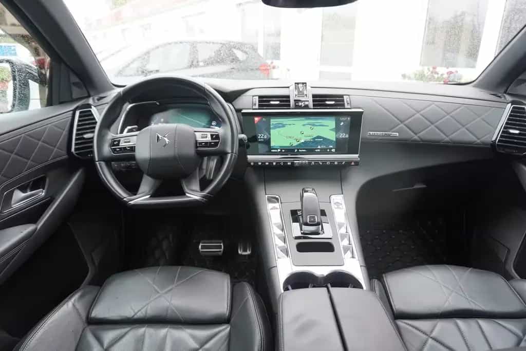 DS Automobiles DS7 (Crossback) DS7 Crossback 1.6 PureTech So Chic LED Navi 07/2019-photo-17