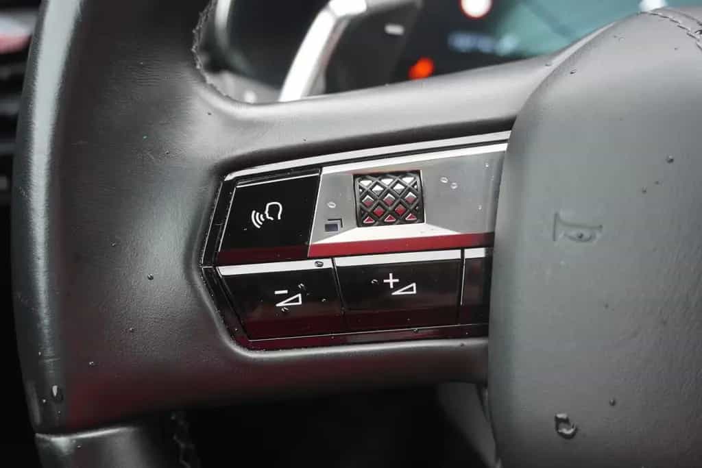 DS Automobiles DS7 (Crossback) DS7 Crossback 1.6 PureTech So Chic LED Navi 07/2019-photo-19