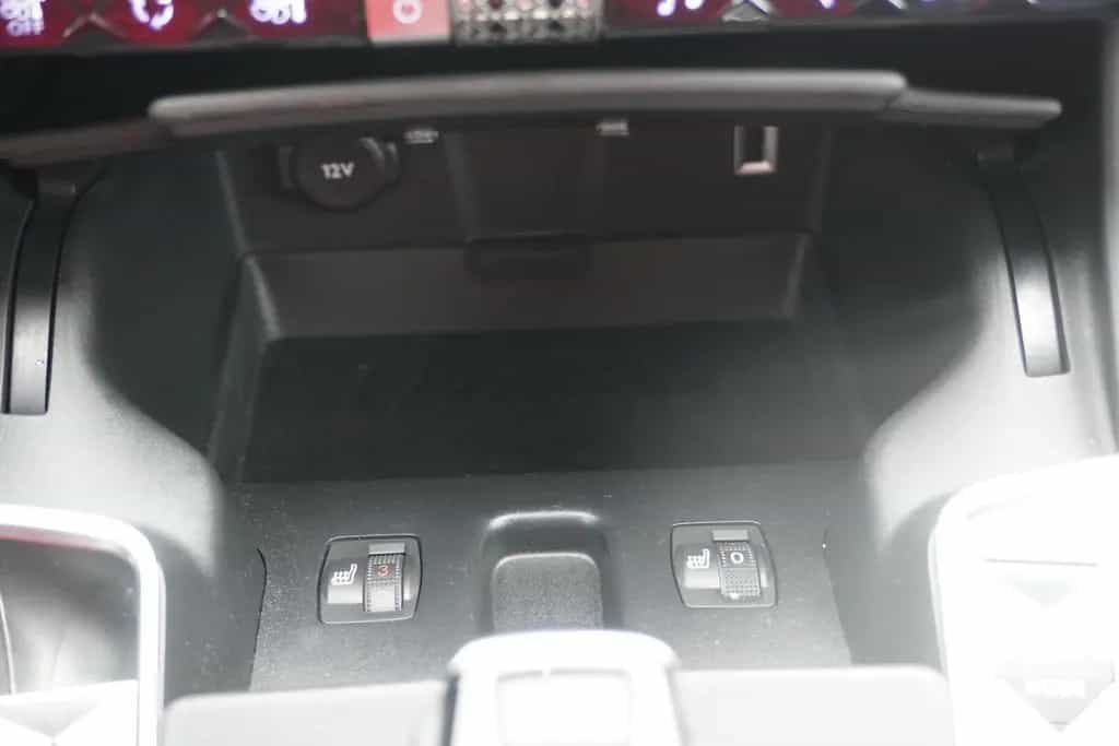 DS Automobiles DS7 (Crossback) DS7 Crossback 1.6 PureTech So Chic LED Navi 07/2019-photo-29