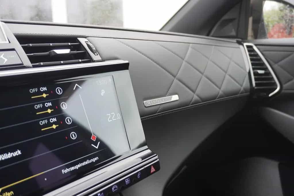 DS Automobiles DS7 (Crossback) DS7 Crossback 1.6 PureTech So Chic LED Navi 07/2019-photo-34