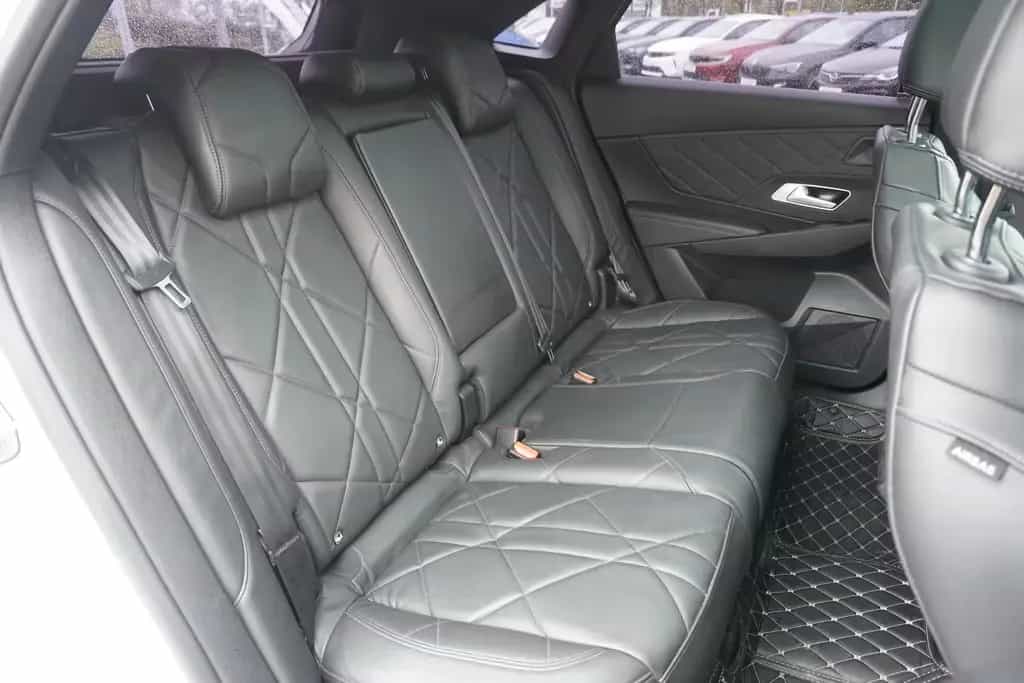 DS Automobiles DS7 (Crossback) DS7 Crossback 1.6 PureTech So Chic LED Navi 07/2019-photo-9