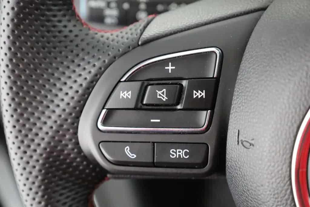 MG HS 1.5 T-GDI Luxury Aut. LED ACC Navi 360° Pano 03/2024-photo-15