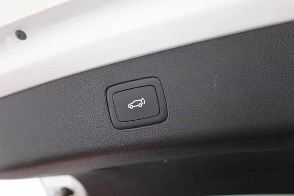 MG HS 1.5 T-GDI Luxury Aut. LED ACC Navi 360° Pano 03/2024-photo-27