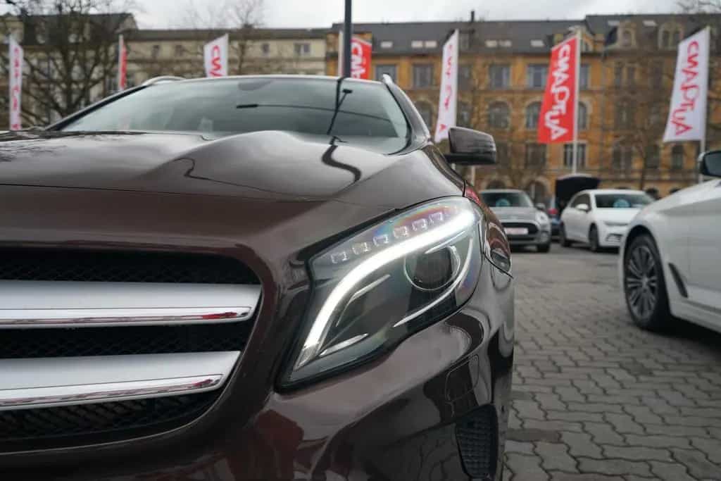 Mercedes-Benz GLA 200 Standard Bi-Xenon Sitzheizung Kamera PDC 09/2015-photo-27