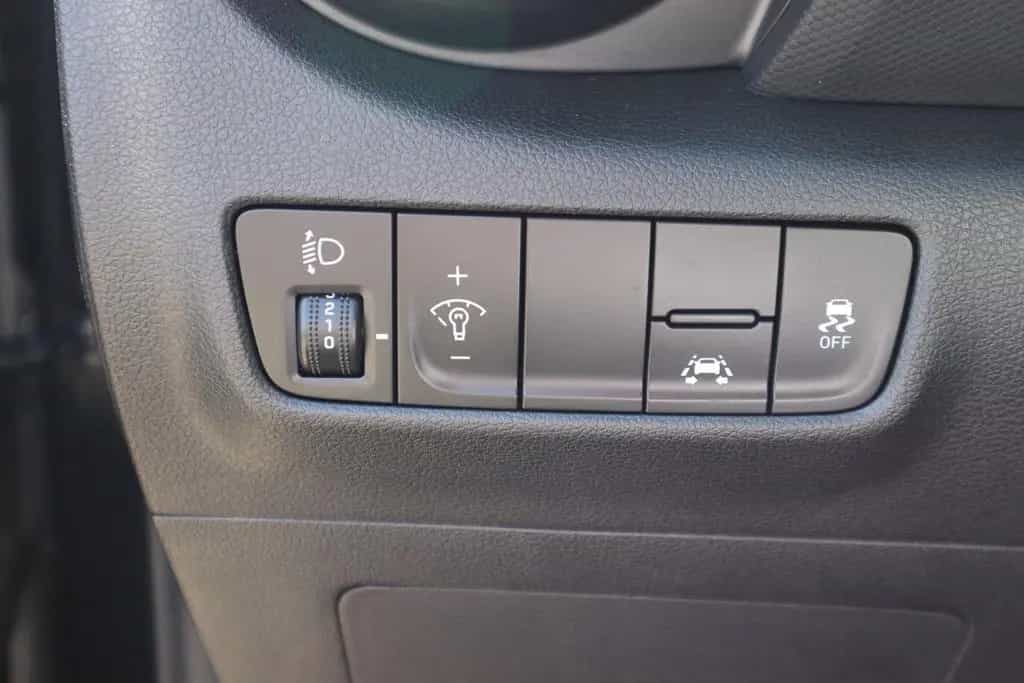 Hyundai KONA 1.0 T-GDI Pure Klimaaut. Navi Tempomat DAB 03/2019-photo-28