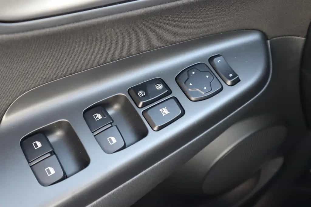 Hyundai KONA 1.0 T-GDI Pure Klimaaut. Navi Tempomat DAB 03/2019-photo-29