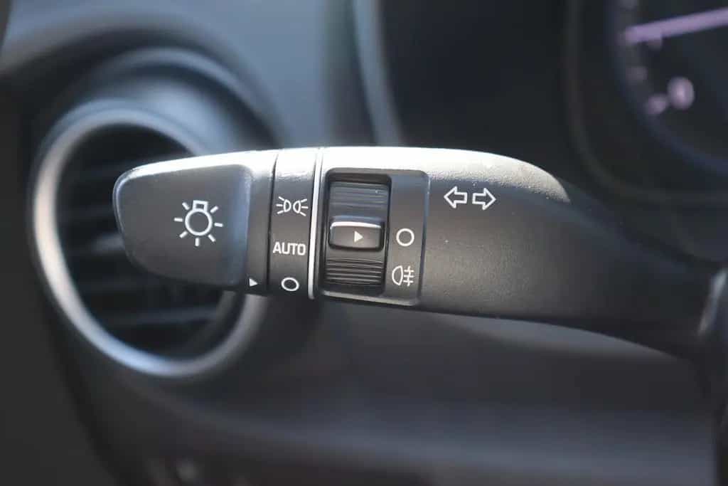 Hyundai KONA 1.0 T-GDI Pure Klimaaut. Navi Tempomat DAB 03/2019-photo-30