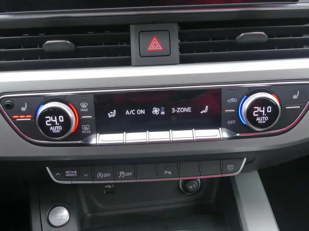 Audi A4 Avant 40 TFSI Laser Klimaaut. Navi DAB 09/2022-photo-13