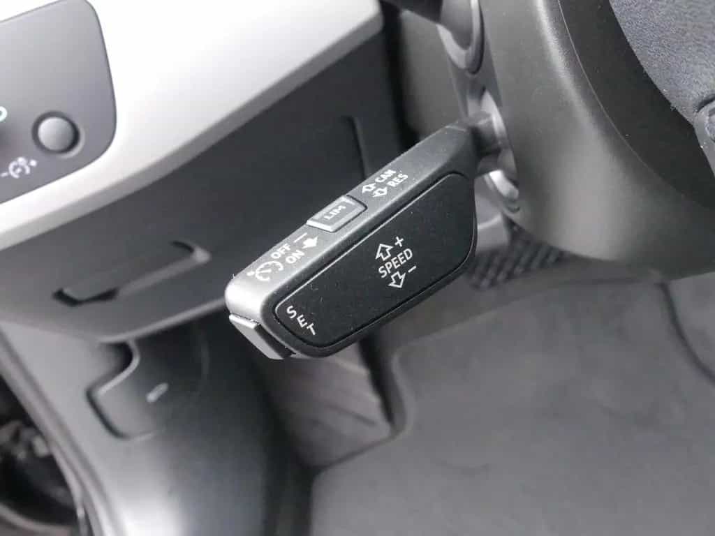 Audi A4 Avant 40 TFSI Laser Klimaaut. Navi DAB 09/2022-photo-17