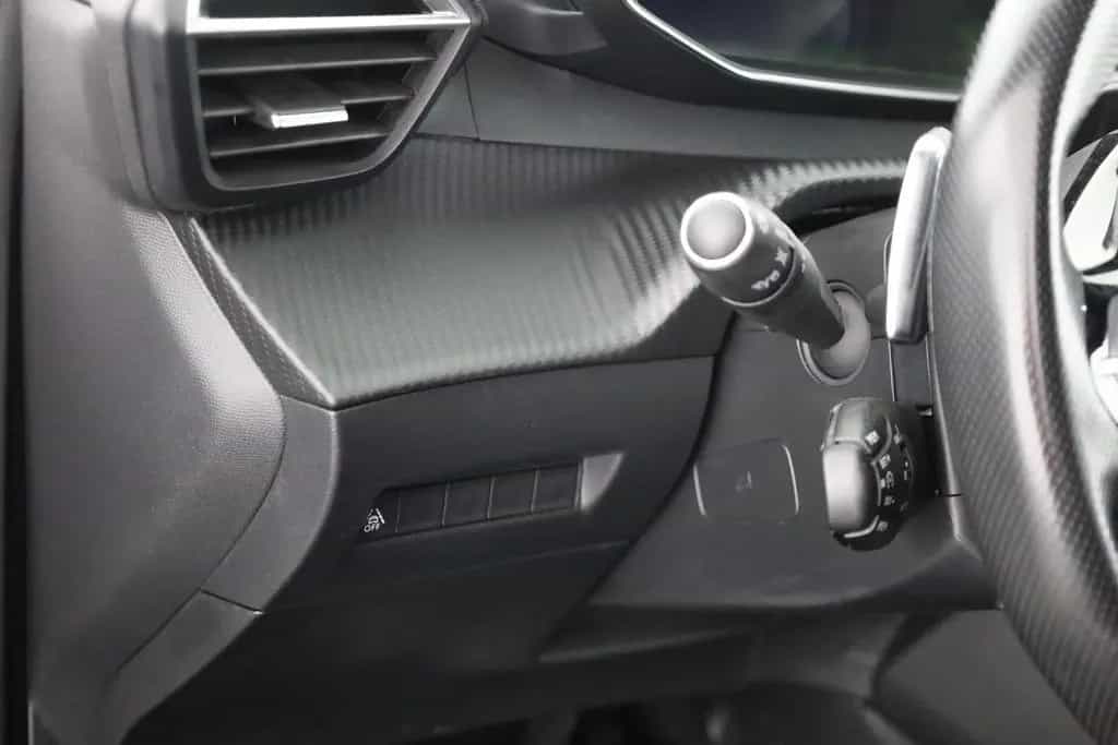 Peugeot 2008 GT PureTech 130 Aut. LED Navi Kamera 01/2023-photo-20