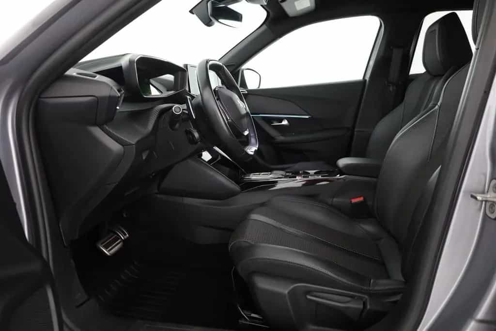 Peugeot 2008 GT PureTech 130 Aut. LED Navi Kamera 01/2023-photo-22