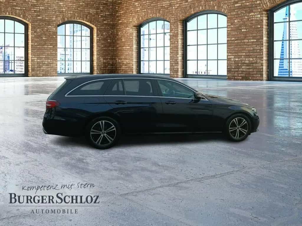 Mercedes-Benz E 220 d T-Modell ACC AUT HUD Kam. KlimaA LED LM 12/2021-photo-3