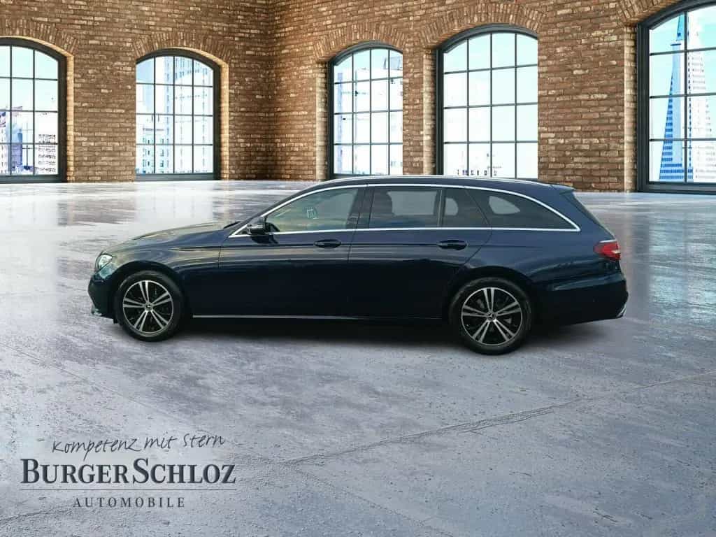 Mercedes-Benz E 220 d T-Modell ACC AUT HUD Kam. KlimaA LED LM 12/2021-photo-7