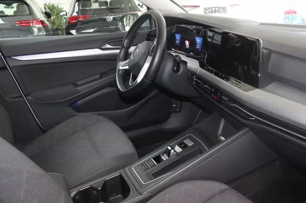 Volkswagen Golf VIII Variant/DSG/AHK/NAVI/STZHZ/LED+/PDC/AL 06/2022-photo-14
