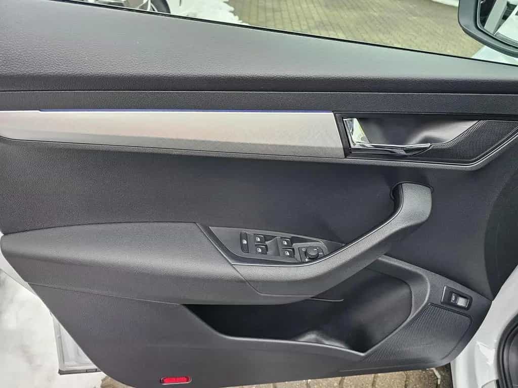 Skoda Karoq 1.5 TSI TOUR+BEH.LENKRAD+FRONTSCHEIBE+ACC+ 07/2022-photo-7