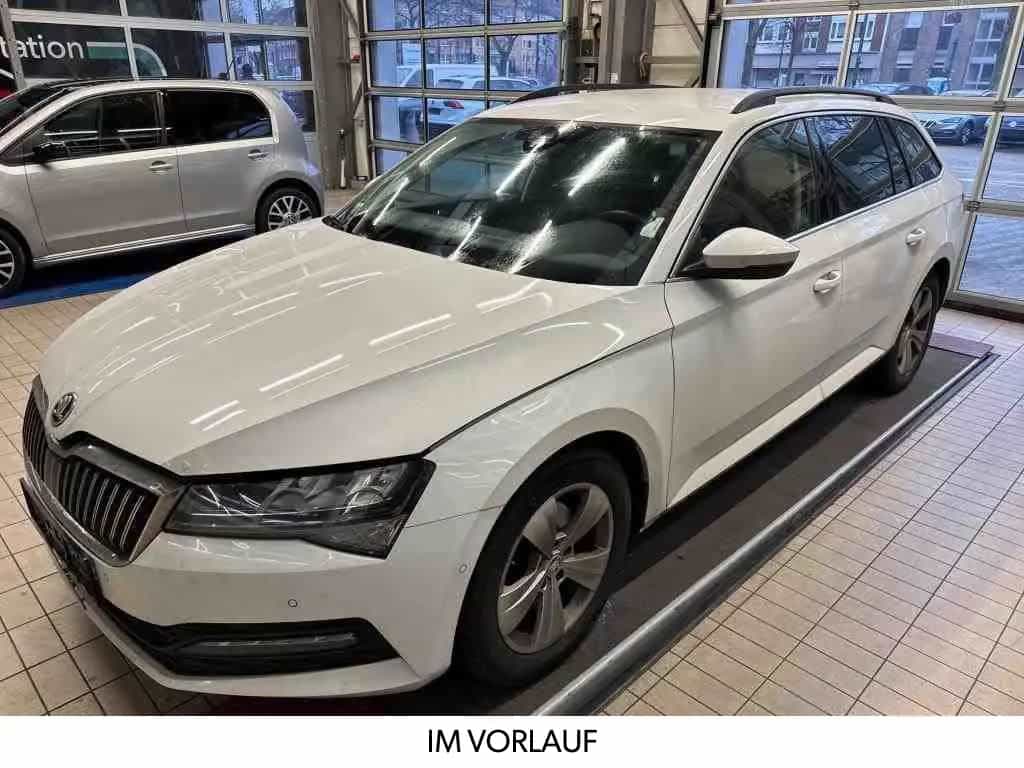 Skoda Superb Combi 2.0TDI DSG/STANDHEIZ/AHK/CAM/EL.HECK 11/2022-photo-0