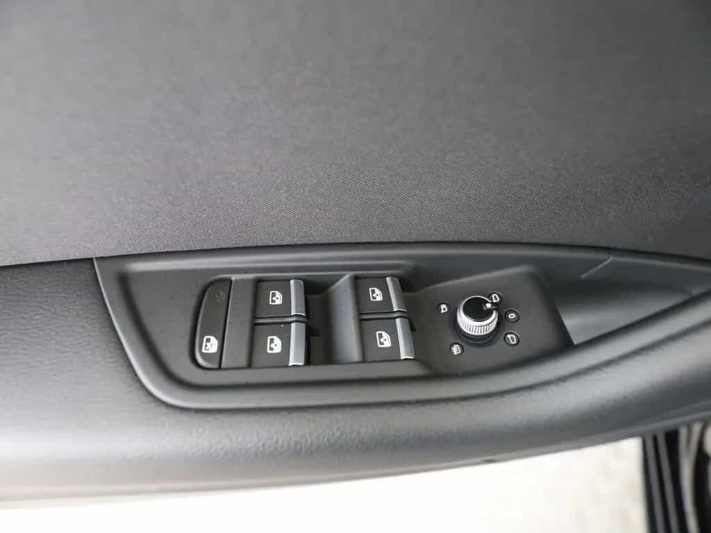 Audi A4 Avant 45 TFSI quattro advanced Pano+LED+PDC 12/2021-photo-17